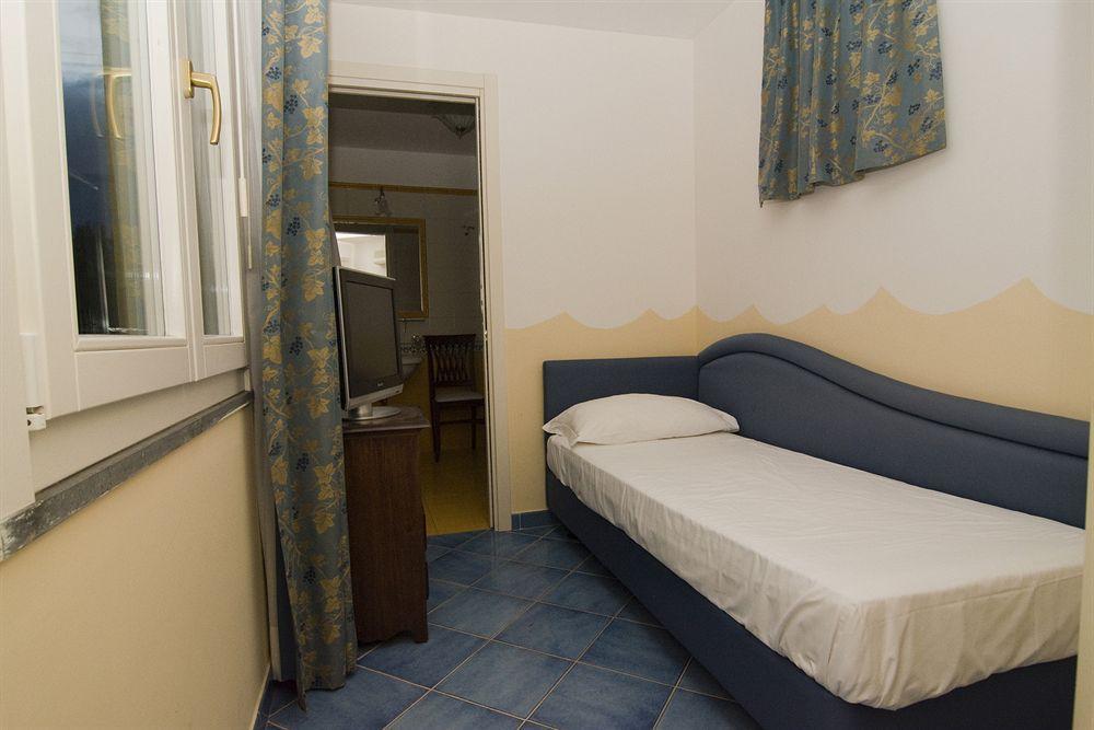 Hotel Villa Pandora Maiori Exterior photo