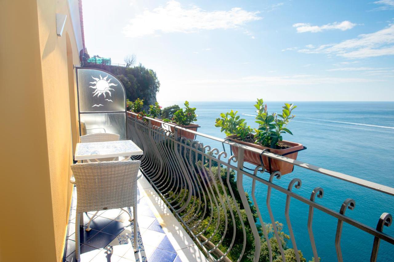 Hotel Villa Pandora Maiori Exterior photo