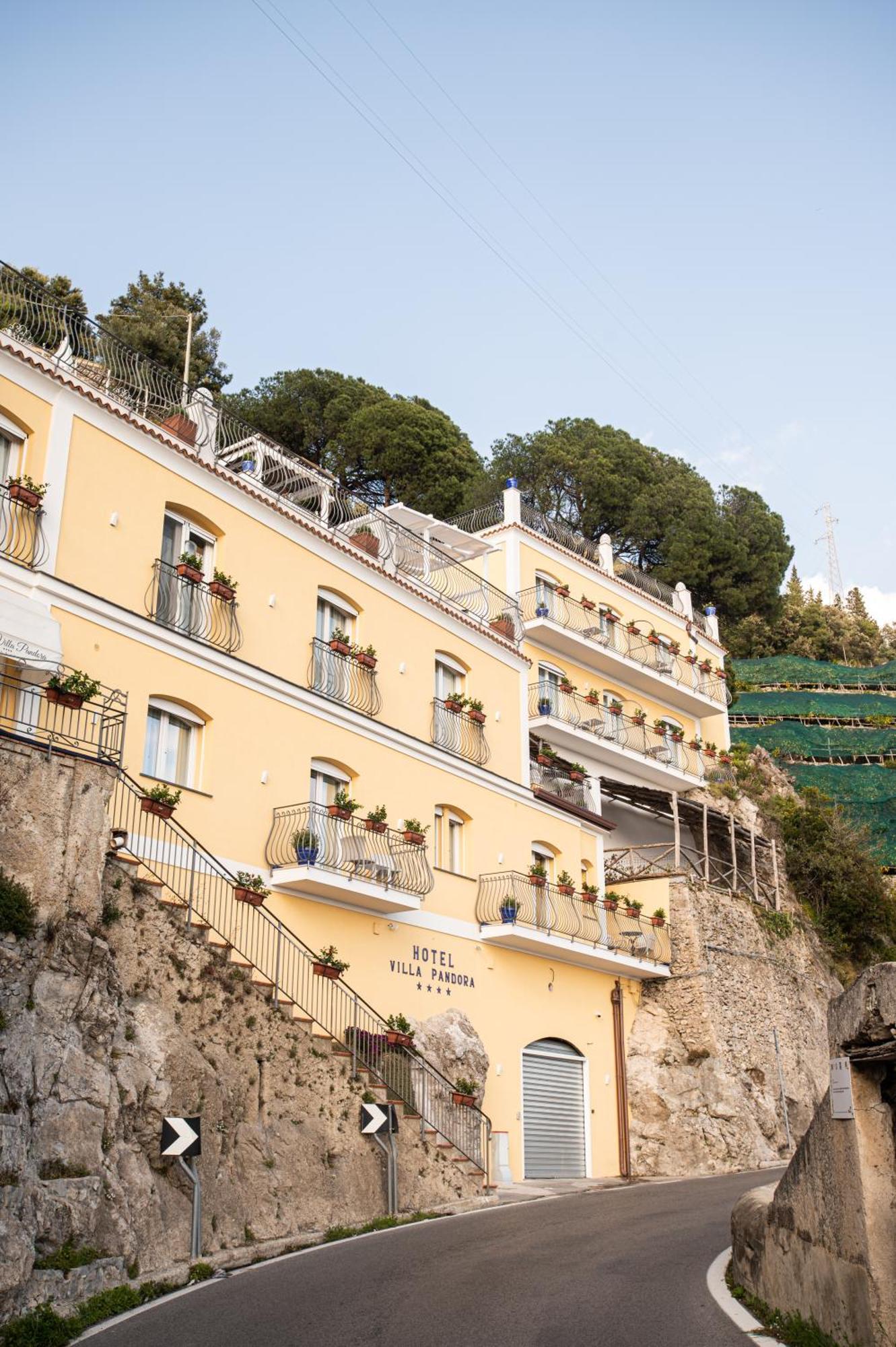 Hotel Villa Pandora Maiori Exterior photo
