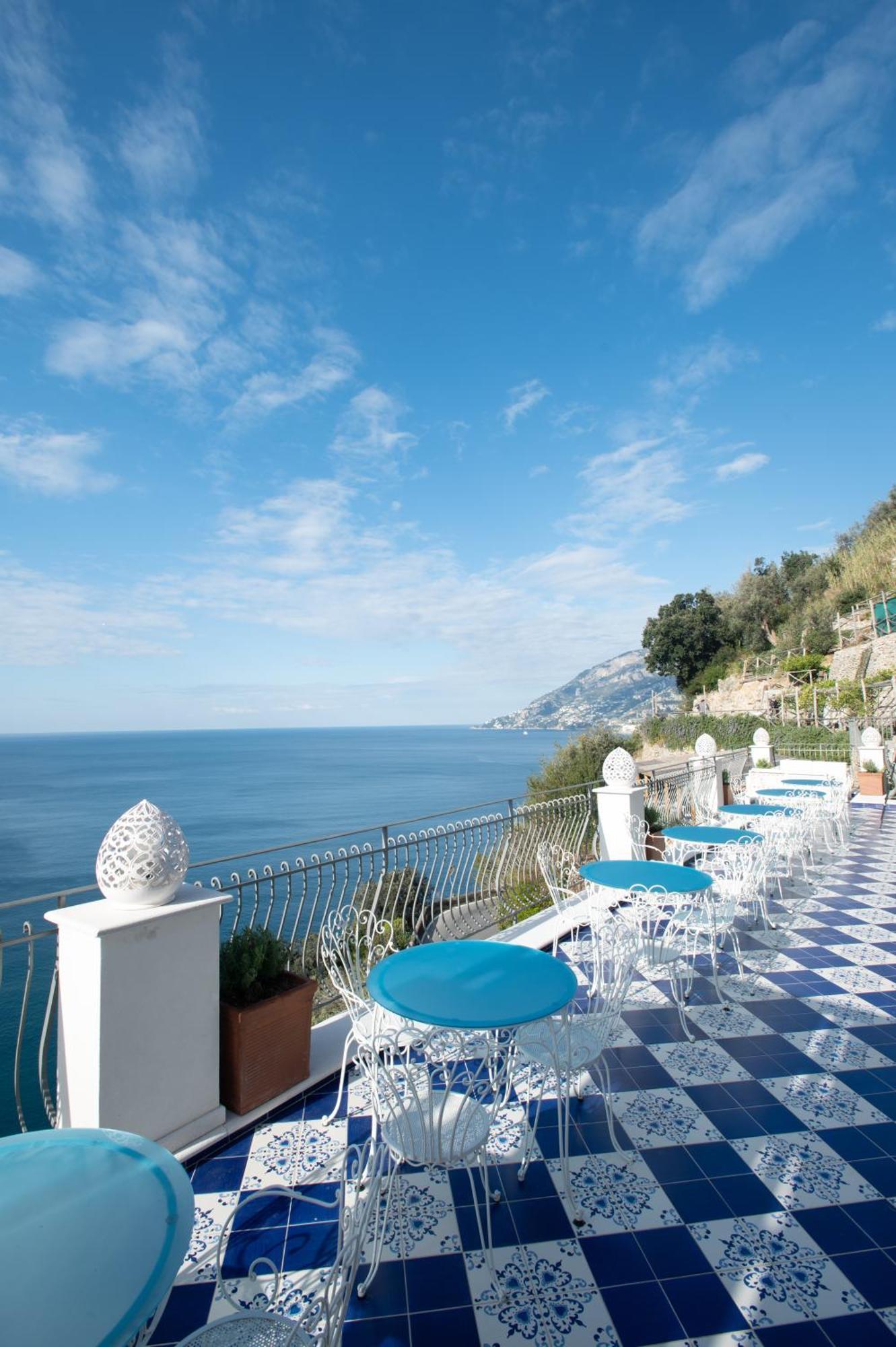 Hotel Villa Pandora Maiori Exterior photo