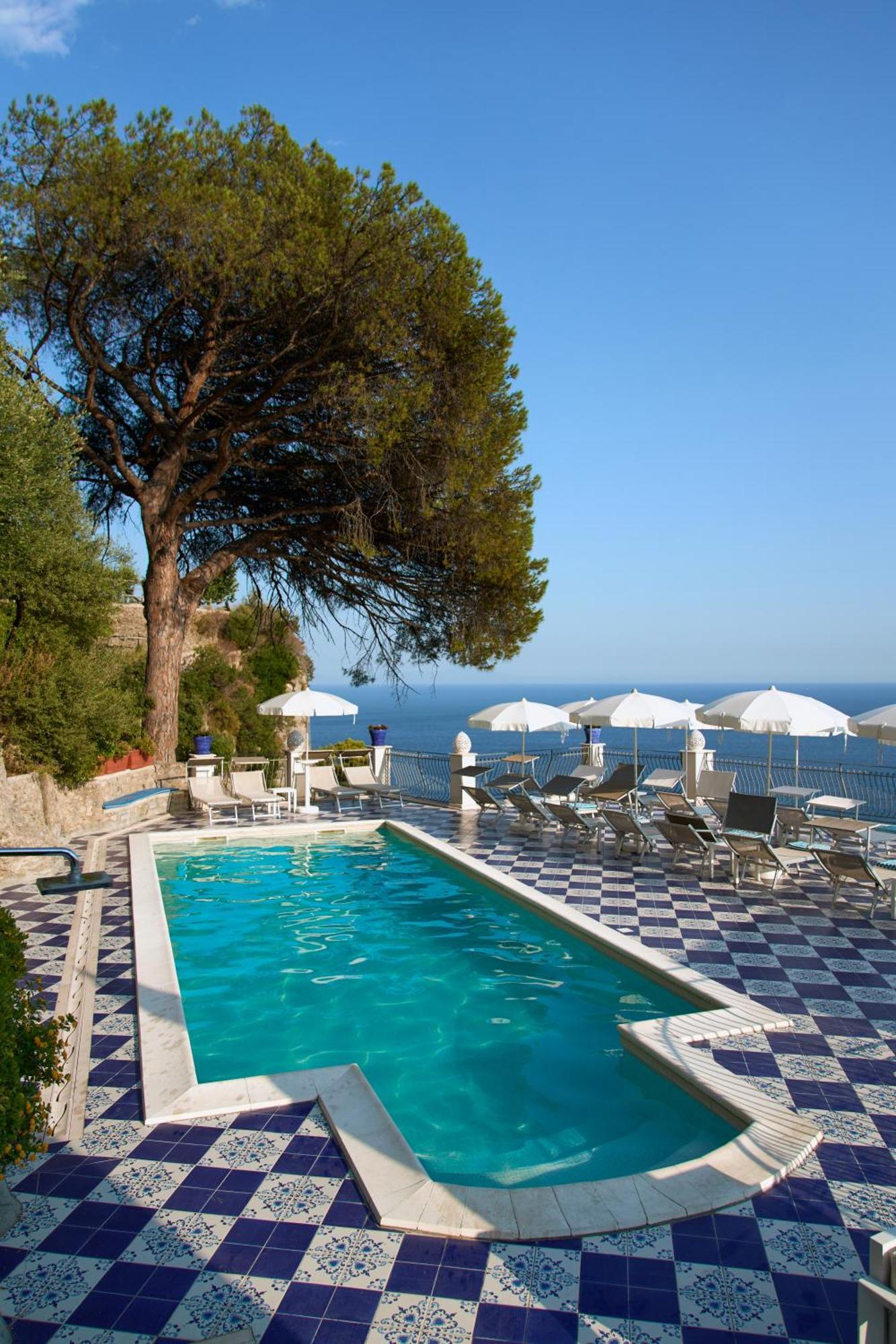 Hotel Villa Pandora Maiori Exterior photo